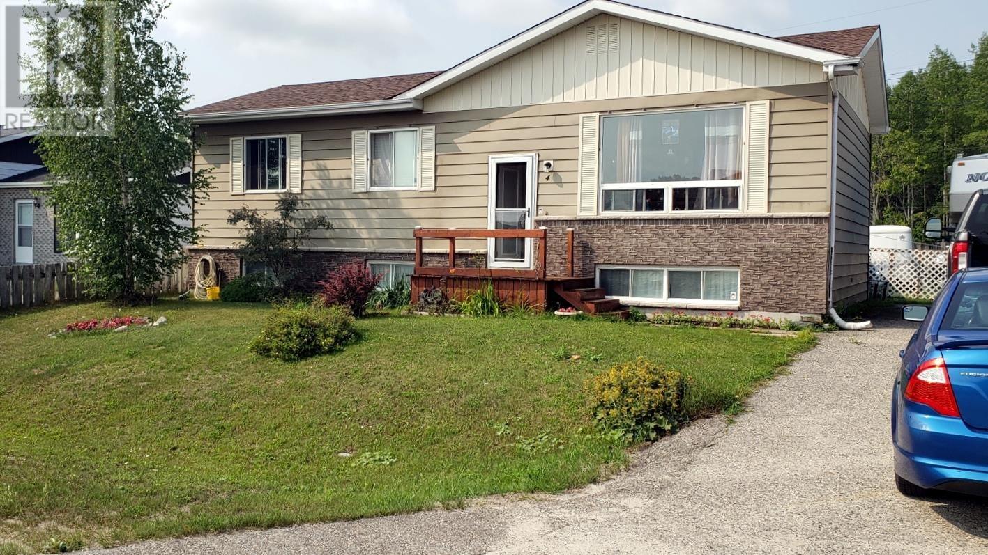 4 Fisher Ave, Manitouwadge, ON P0T 2C0