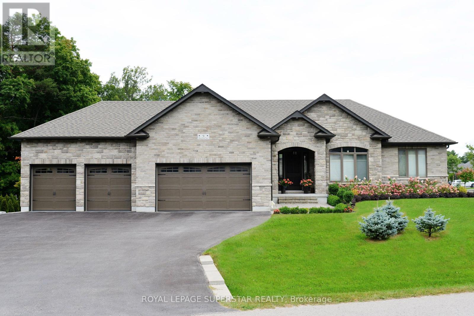9 Black Creek Trl, Springwater Snow Valley, ON L9X 0J2
