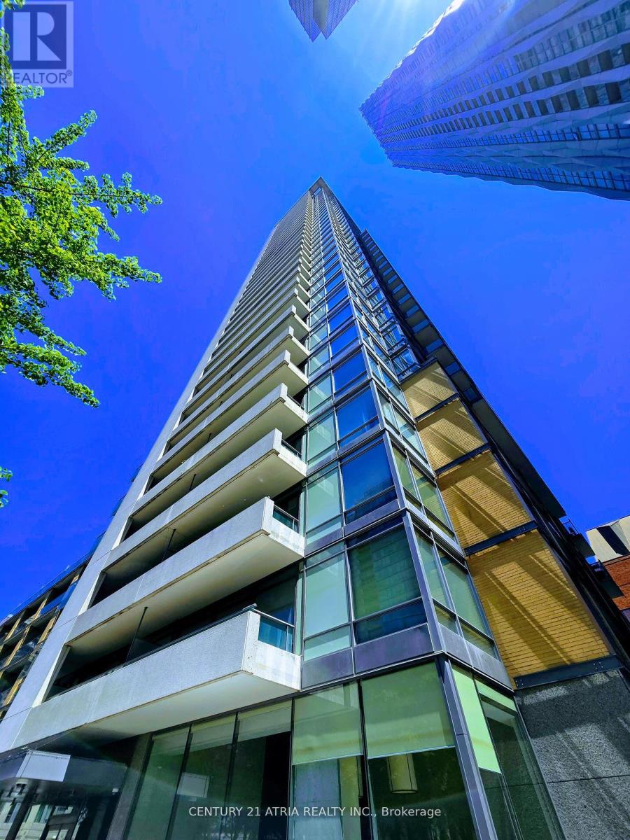 3103 18 Yorkville Ave, Toronto, ON M4W 3Y8