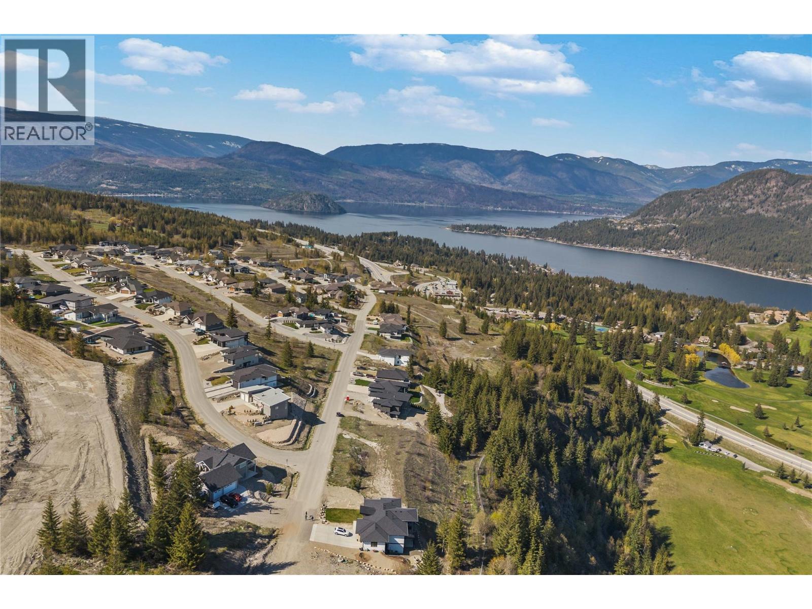 62 Highlands Dr, Blind Bay, BC V0E 1H2