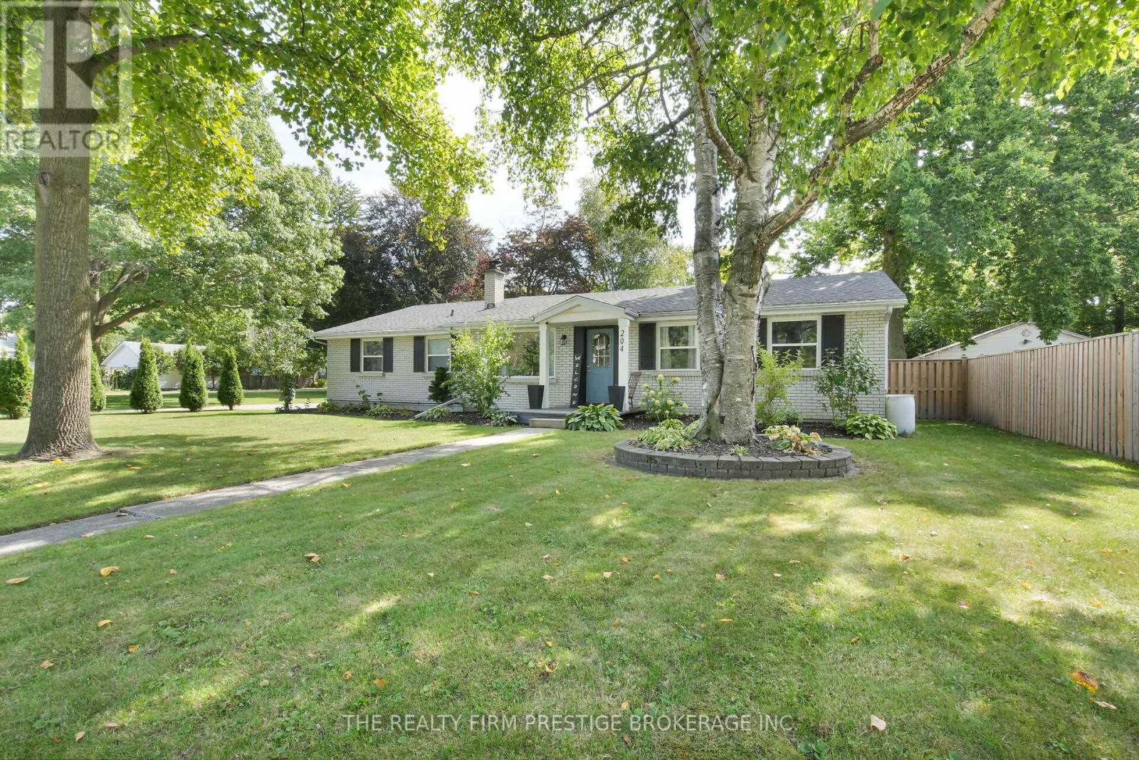 204 Main St, West Elgin, ON N0L 2P0