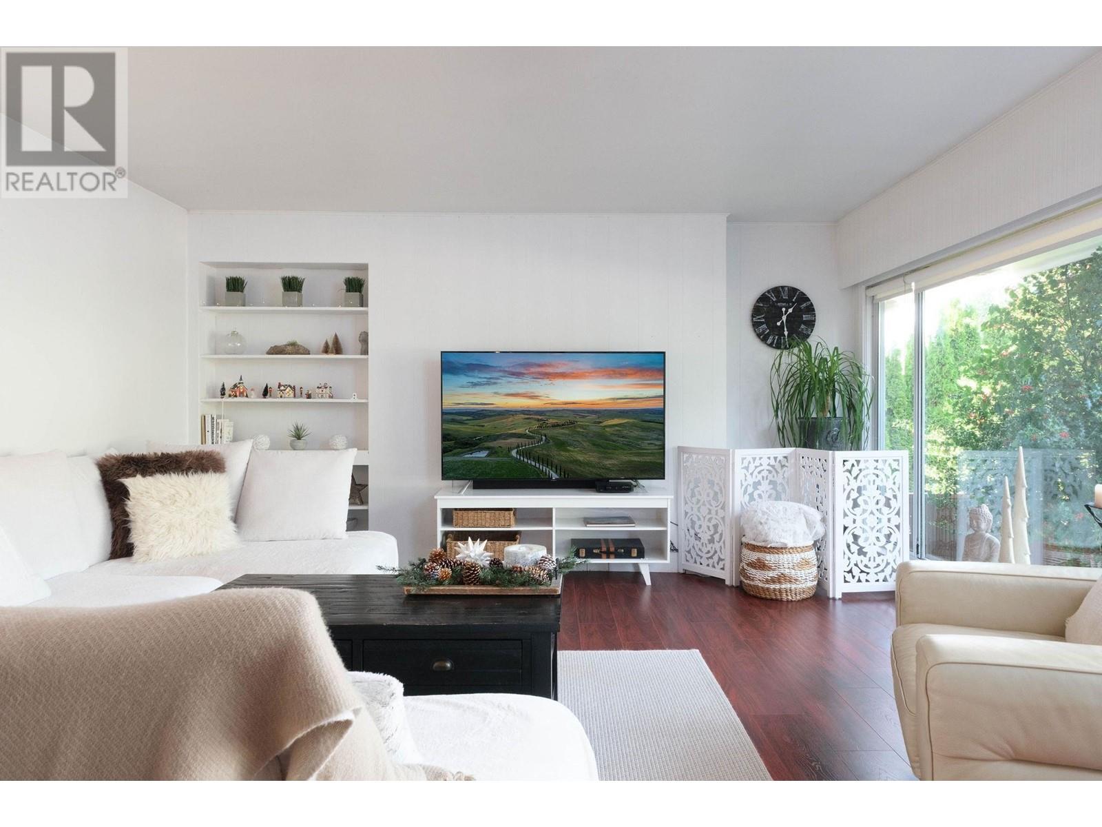 2250 Haywood Ave, West Vancouver, BC V7V 1X5