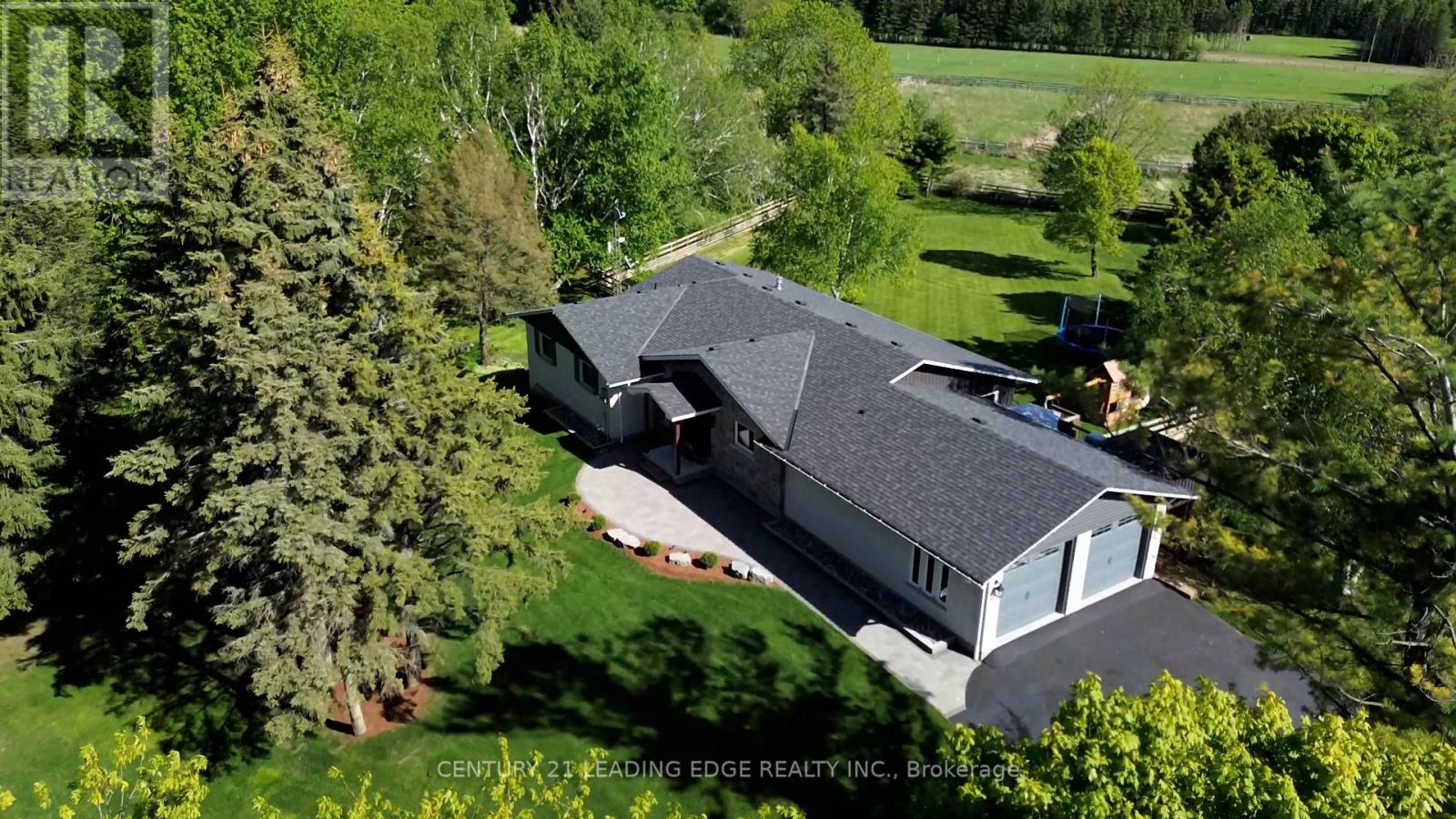 835 Brawley Rd W, Whitby, ON L1M 1M5