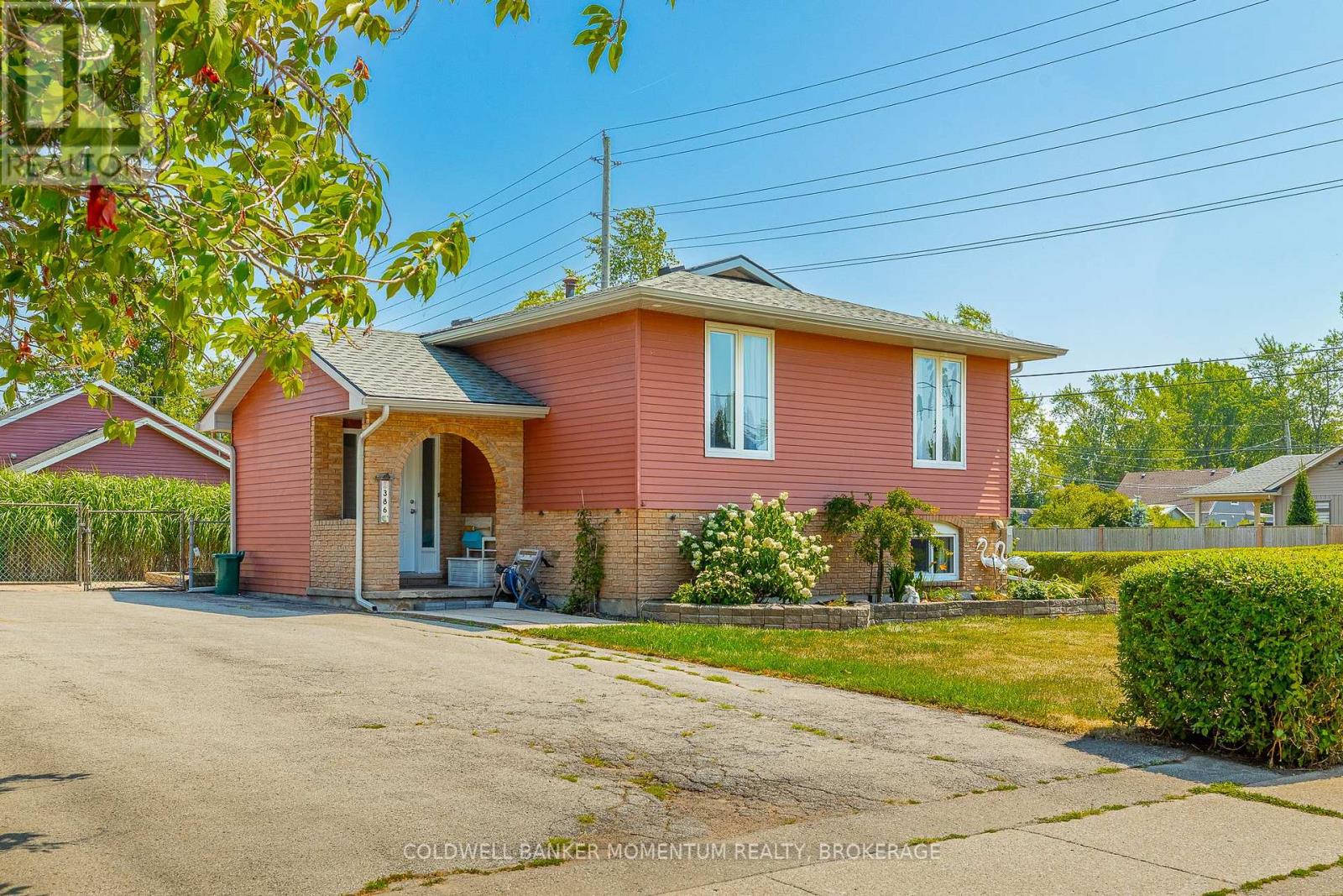 386 Daytona Dr, Fort Erie, ON L2A 4Y9