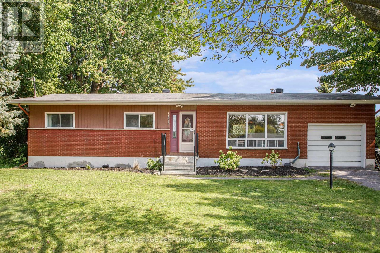 5803 Rockdale Rd, Ottawa, ON K0A 3H0