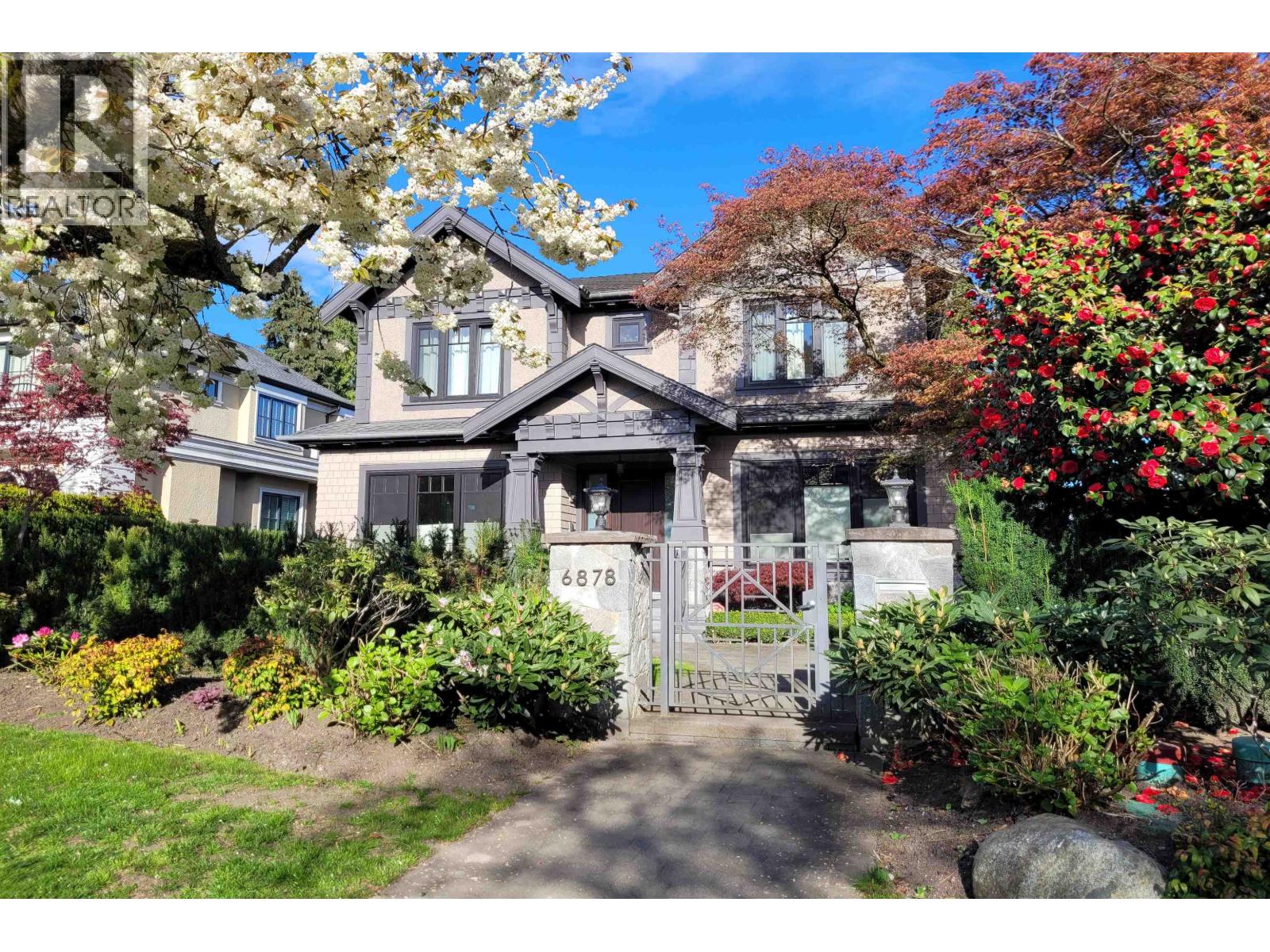 6878 Laurel St, Vancouver, BC V6P 3T7