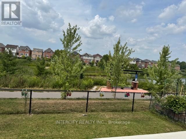 39 Divers Rd, Brampton, ON L7A 5C8
