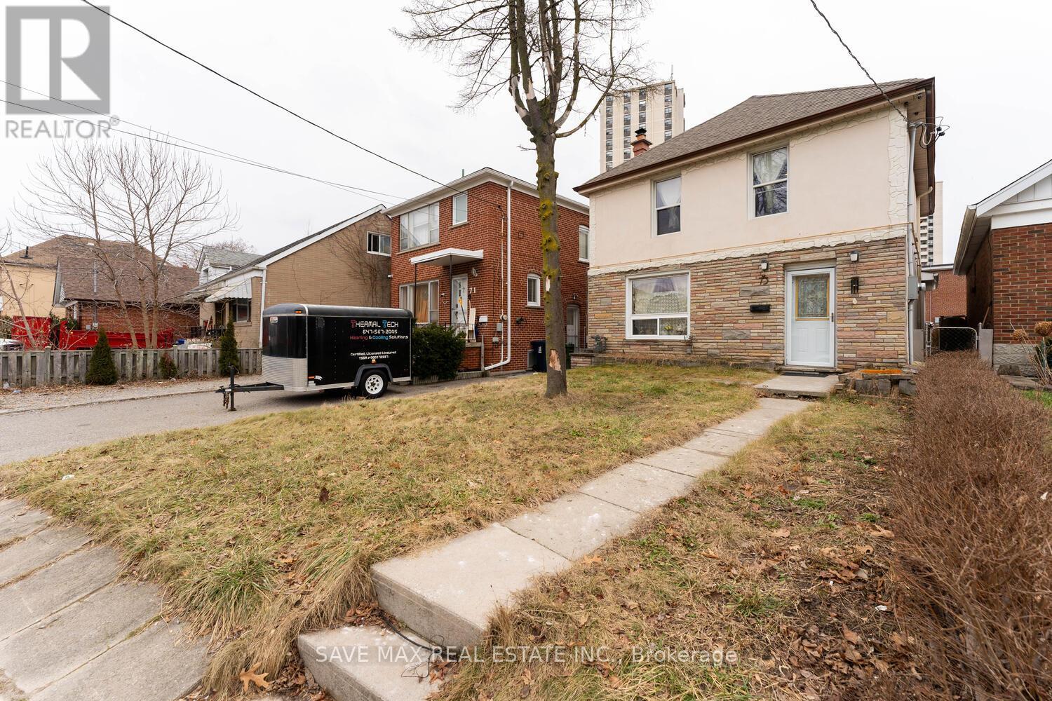 73 Buttonwood Ave, Toronto, ON M6M 2H9