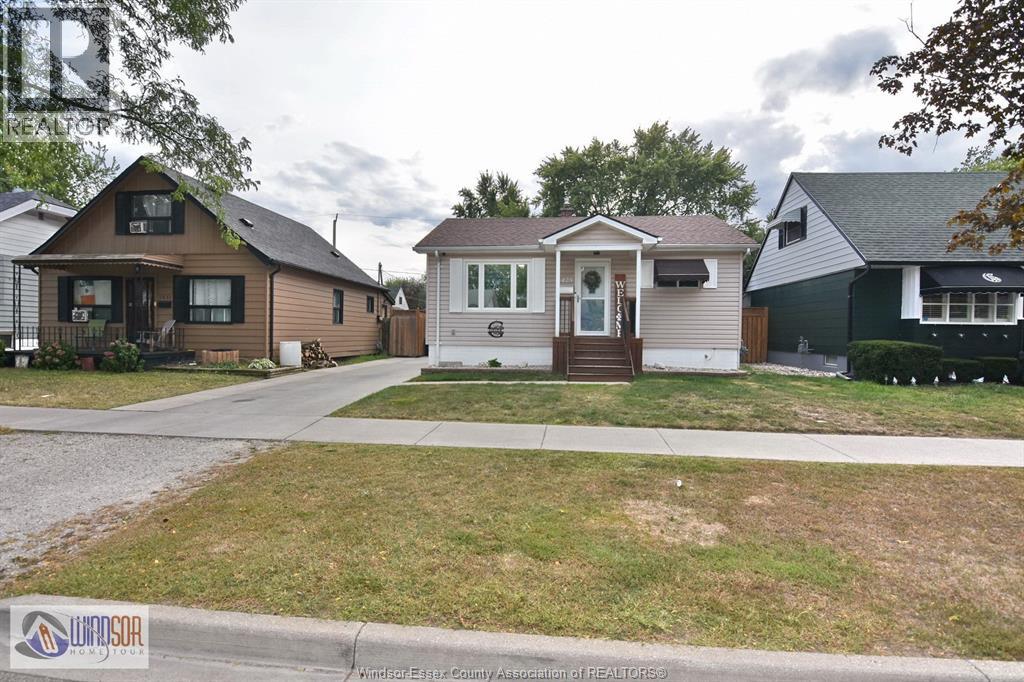 1425 Arthur, Windsor, ON N8Y 3Y8