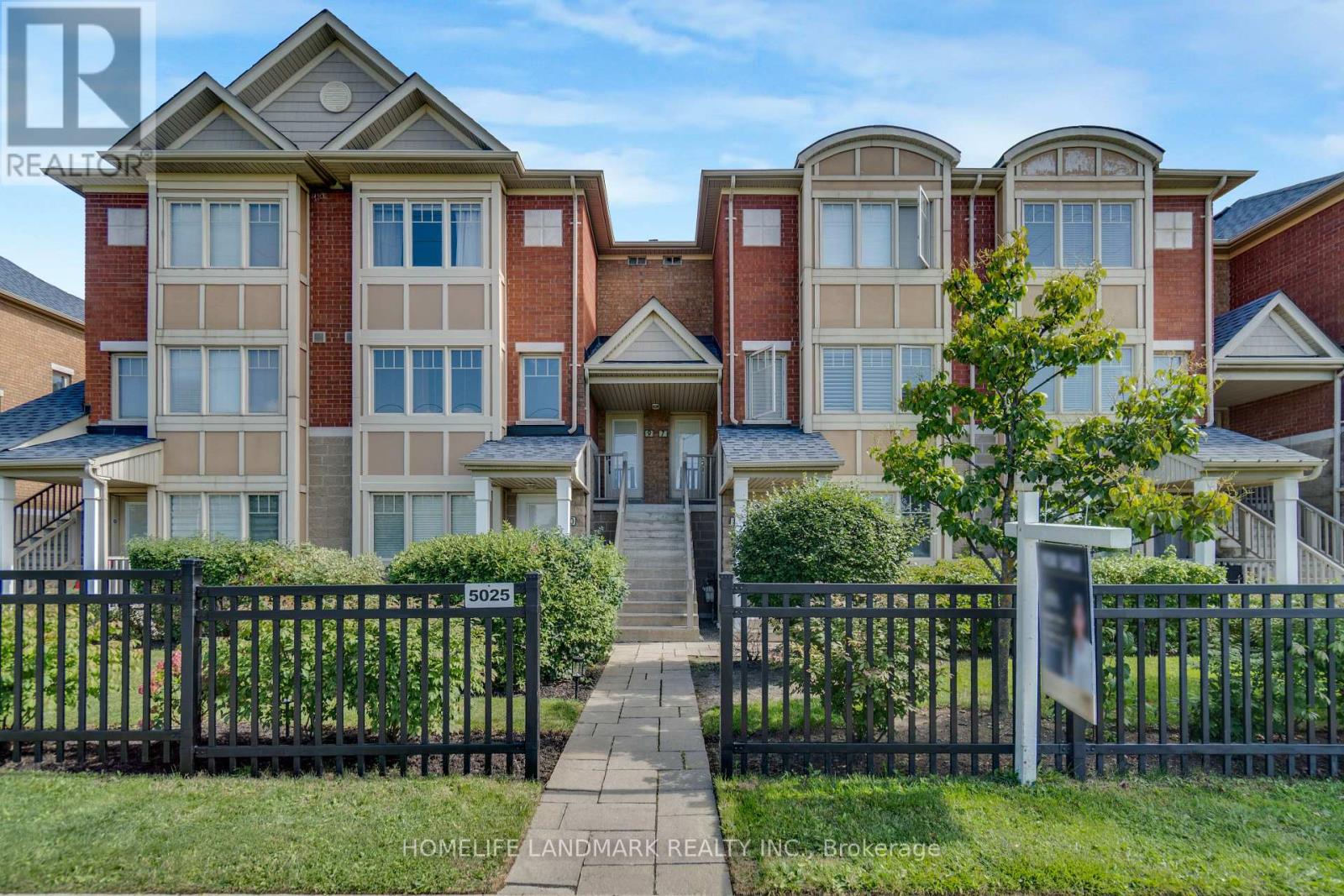 8 5025 Ninth Line, Mississauga, ON L5M 0E5