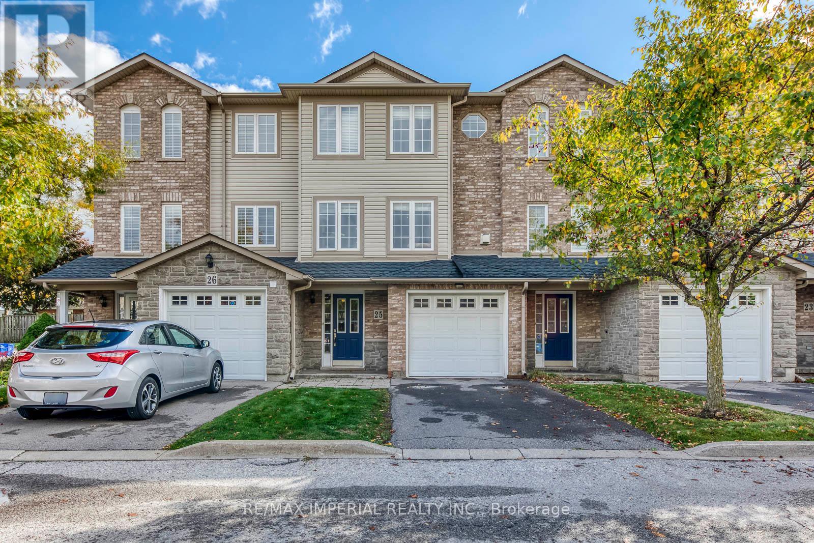25 7 Southside Pl, Hamilton, ON L9C 7W6
