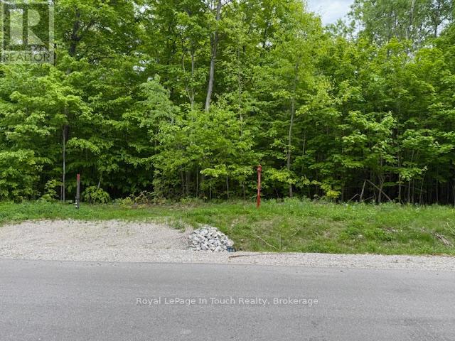 Voyageur Drive, Tiny, ON L9M 0C2