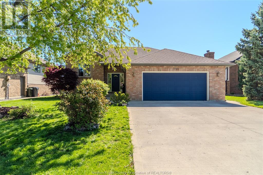 250 Redwood Cres, Lakeshore, ON N9L 1E1
