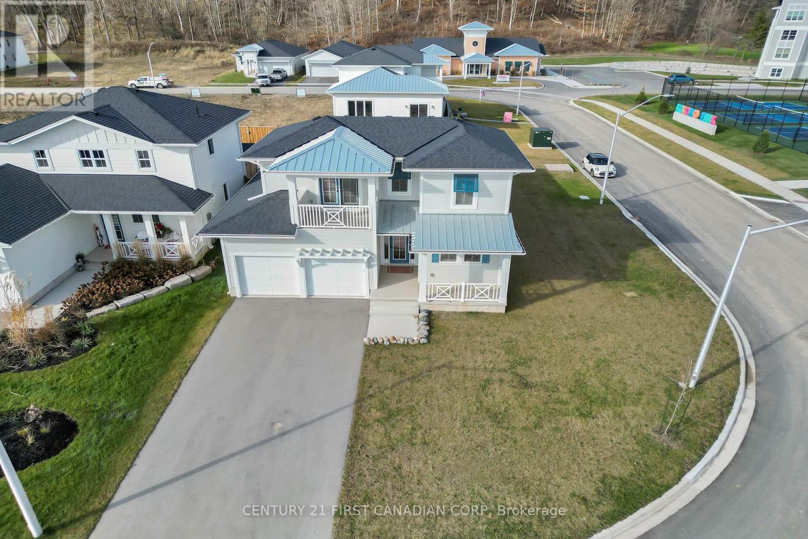 403 Breakwater Blvd, Central Elgin Port Stanley, ON N5L 0B5
