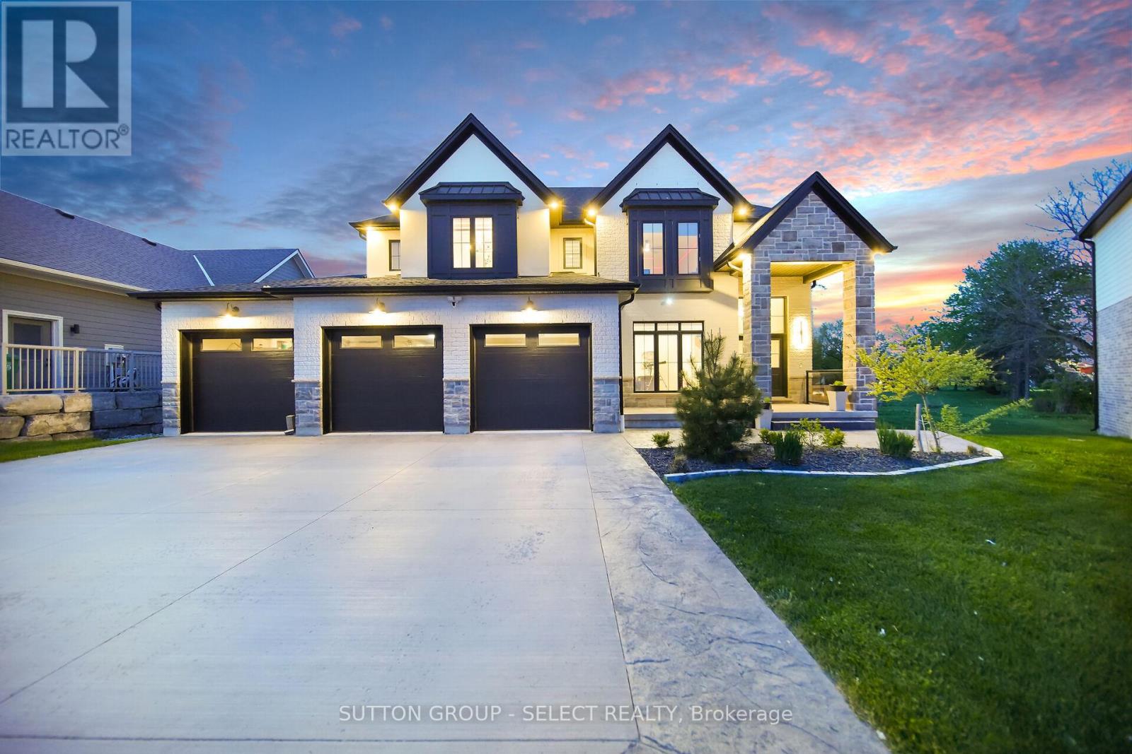 48 Royal Cres, Southwold, ON N5P 3T2