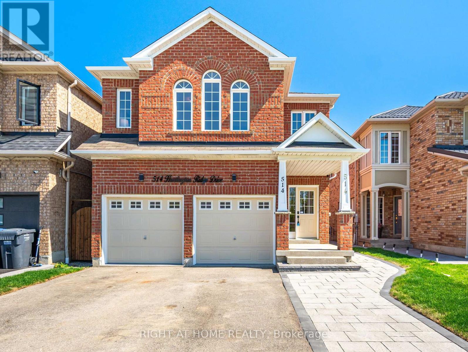 514 Huntington Ridge Dr, Mississauga Hurontario, ON L5R 2X7