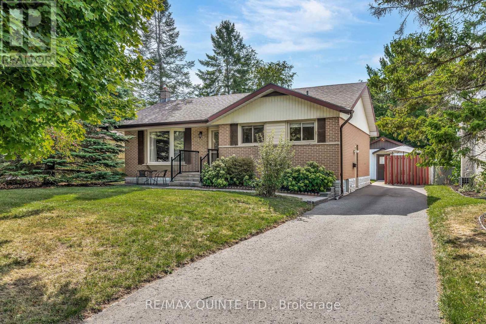 263 College St W, Belleville, ON K8P 2H7