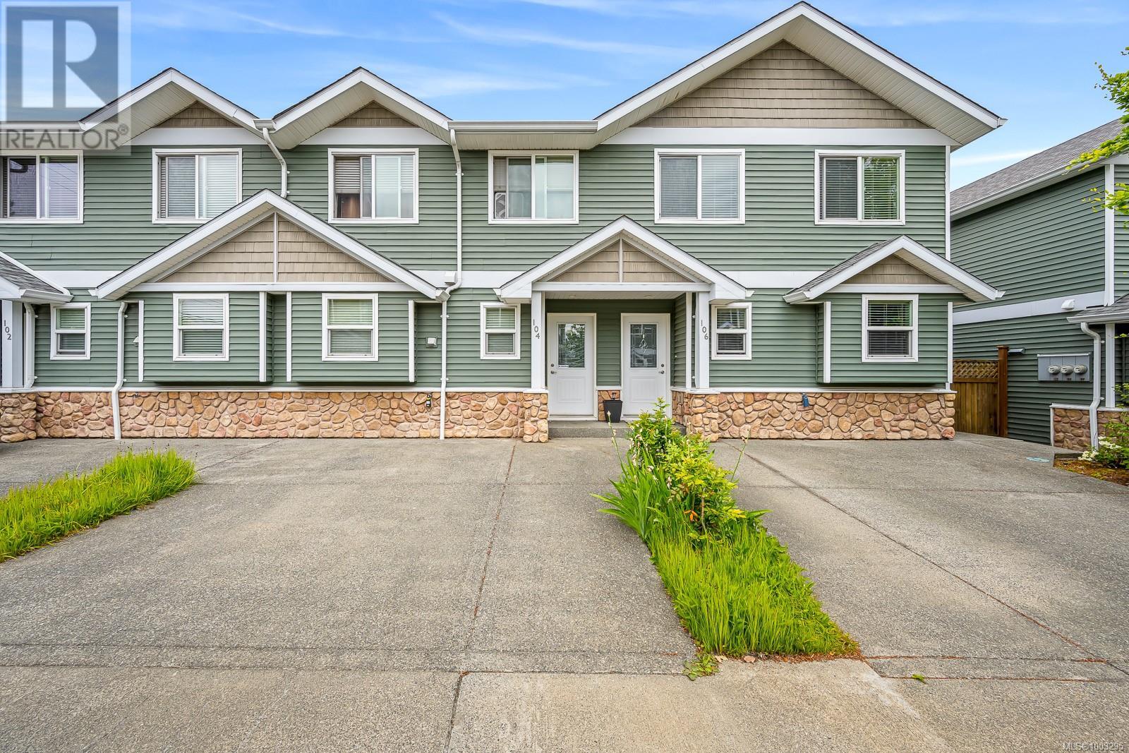 170 Centennial Dr Unit 104 Dr, Courtenay, BC V9N 9V7
