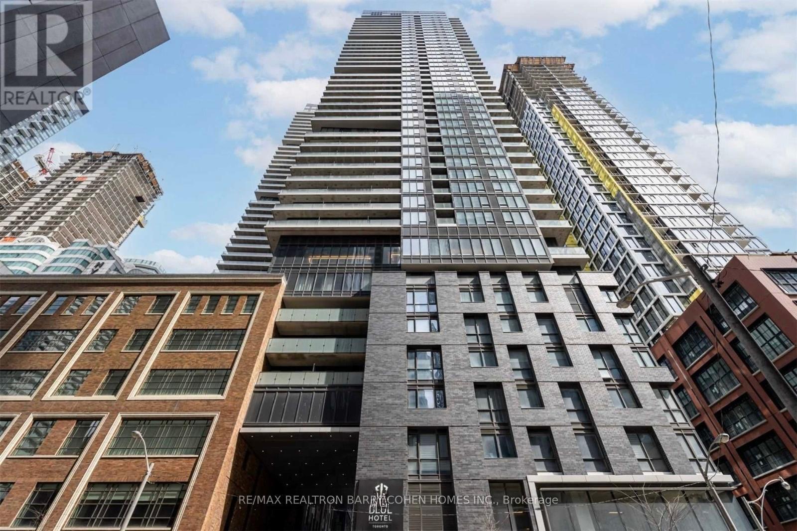 4802 115 Blue Jays Way E, Toronto, ON M5V 0N4
