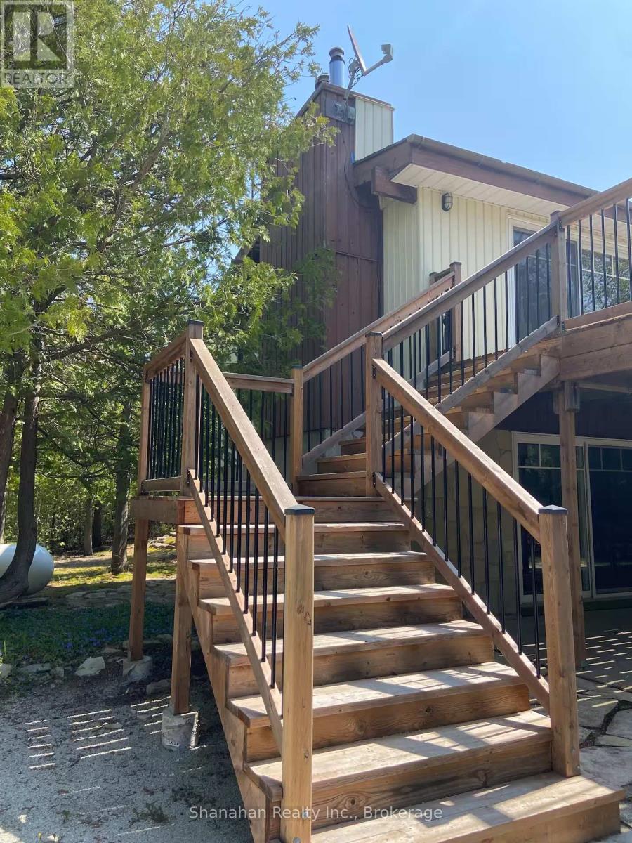 26 Elgin St, Northern Bruce Peninsula, ON N0H 2R0