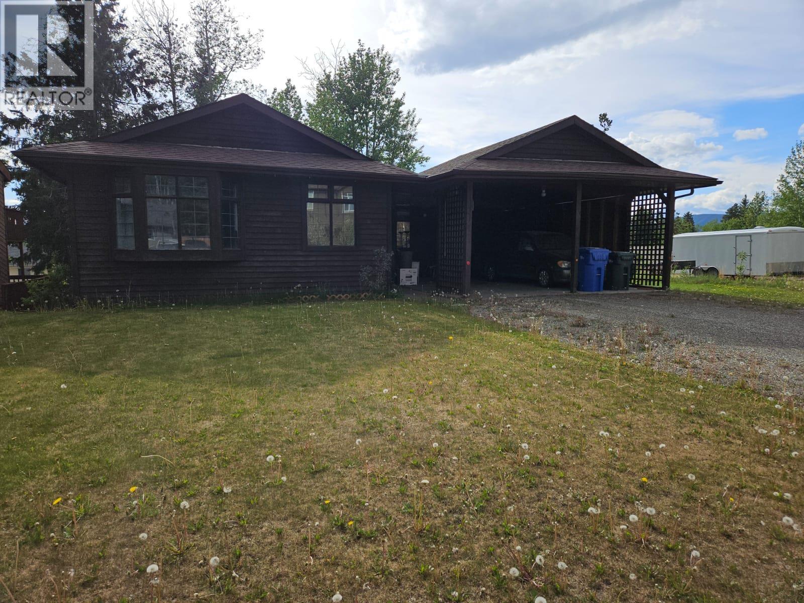 128 Kiskatinaw Cres, Tumbler Ridge, BC V0C 2W0
