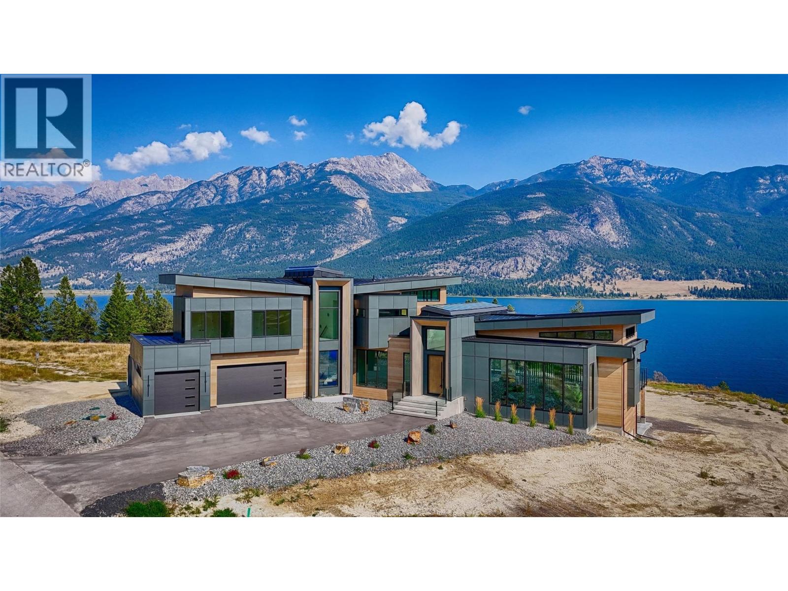 6200 Columbia Lake Road Unit 4, Columbia Lake, BC V0B 1L2