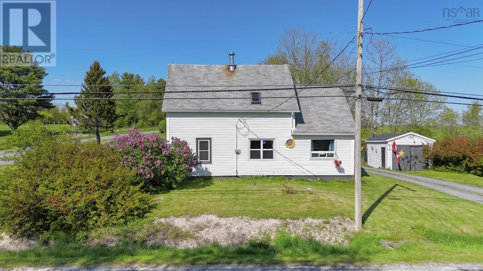 500 Northwest Rd, Lunenburg, NS B0J 2C0