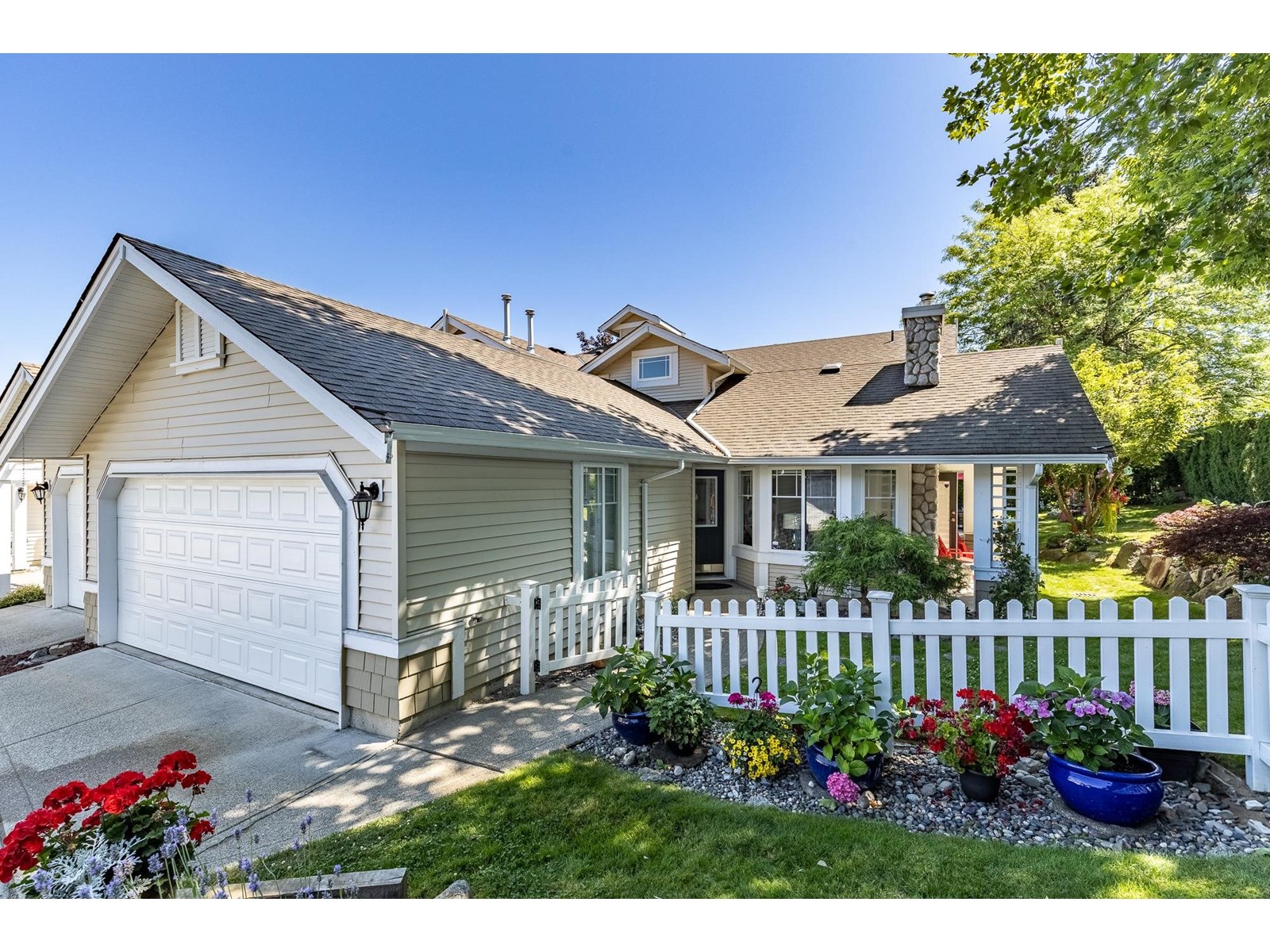 6488 168 Street Unit 27, Surrey, BC V2S 8Z1