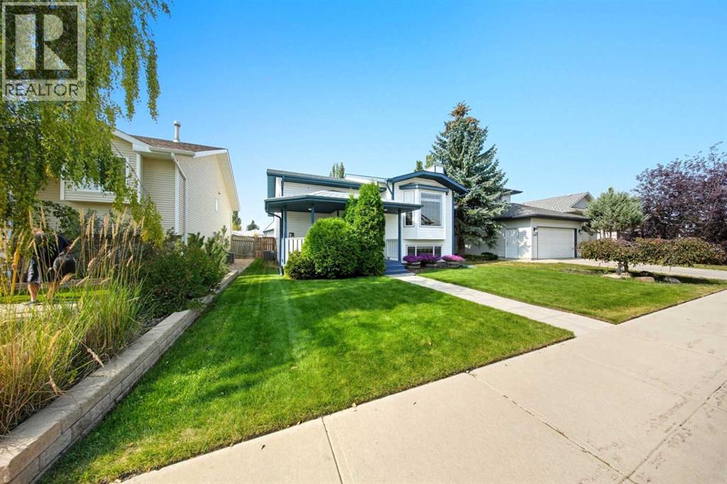 105 Darling Cres, Red Deer, AB T4R 2V8