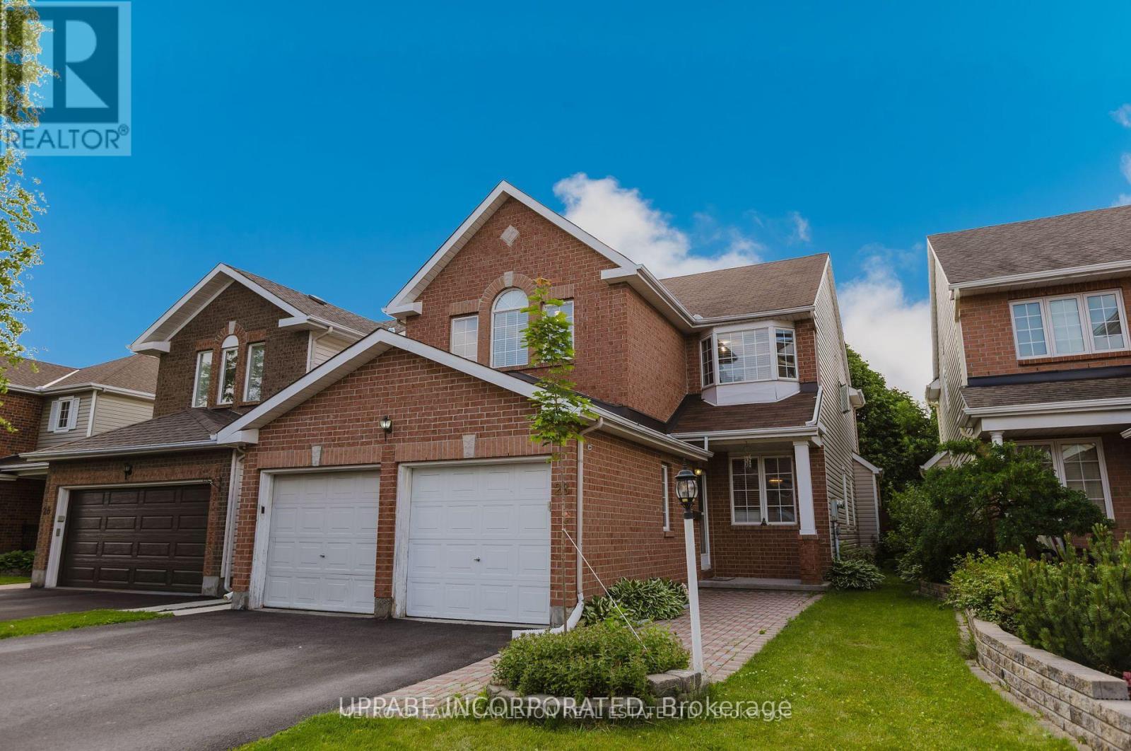 28 Armagh Way, Ottawa, ON K2J 4C3