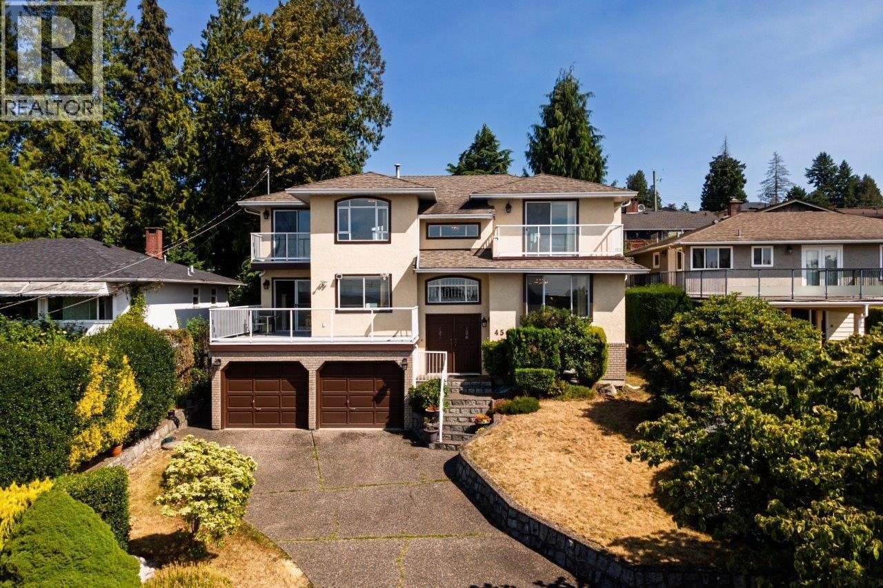 4549 Portland St, Burnaby, BC V5J 2P1