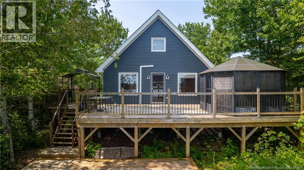 27 Bink Cres, Harvey, NB E6K 1J3