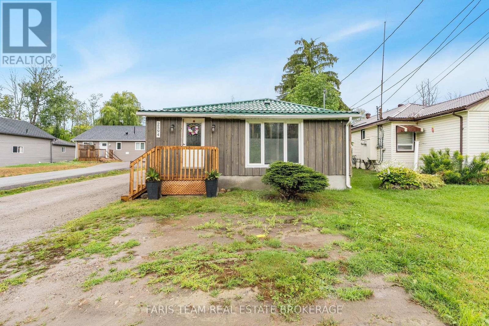 2594 25th Side Road, Innisfil, ON L9S 3T4