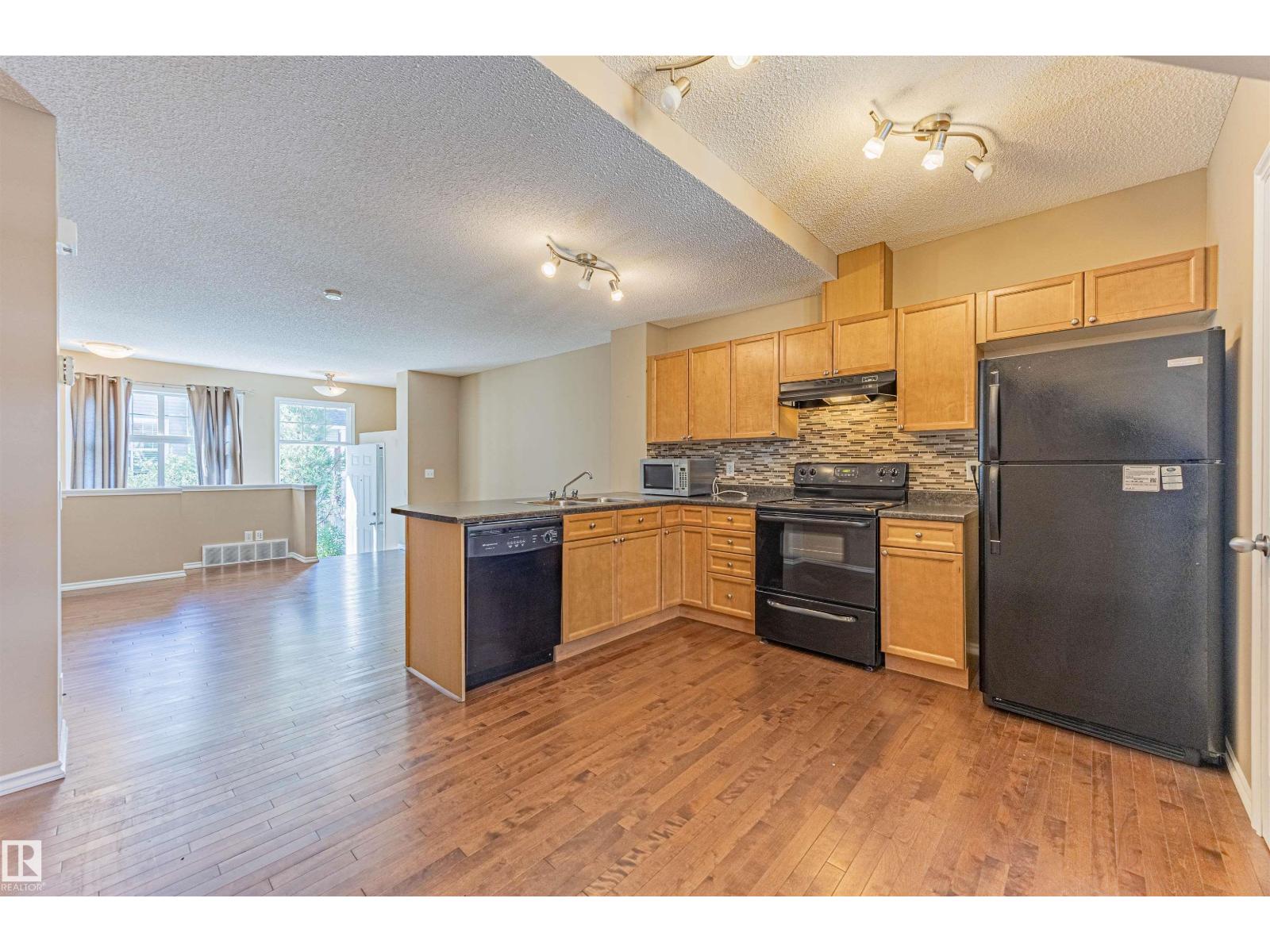 5604 199 Street Northwest #unit 150, Edmonton, AB T6M 2Z9