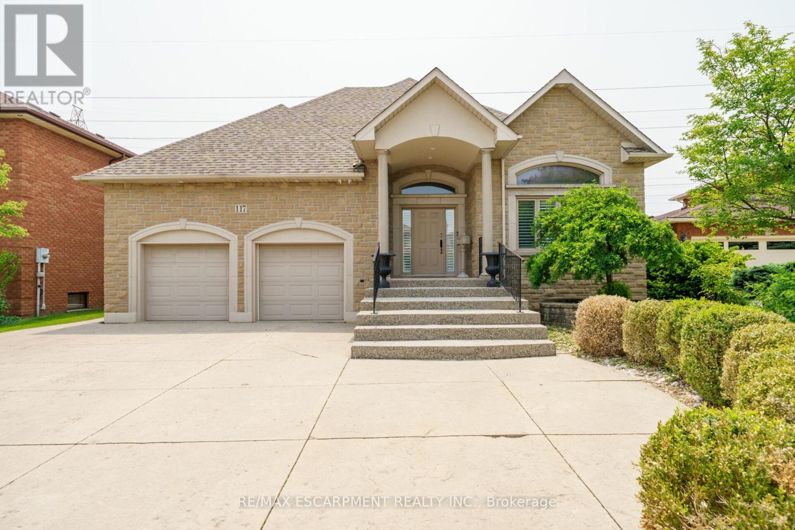117 Christopher Dr, Hamilton, ON L9B 1G6
