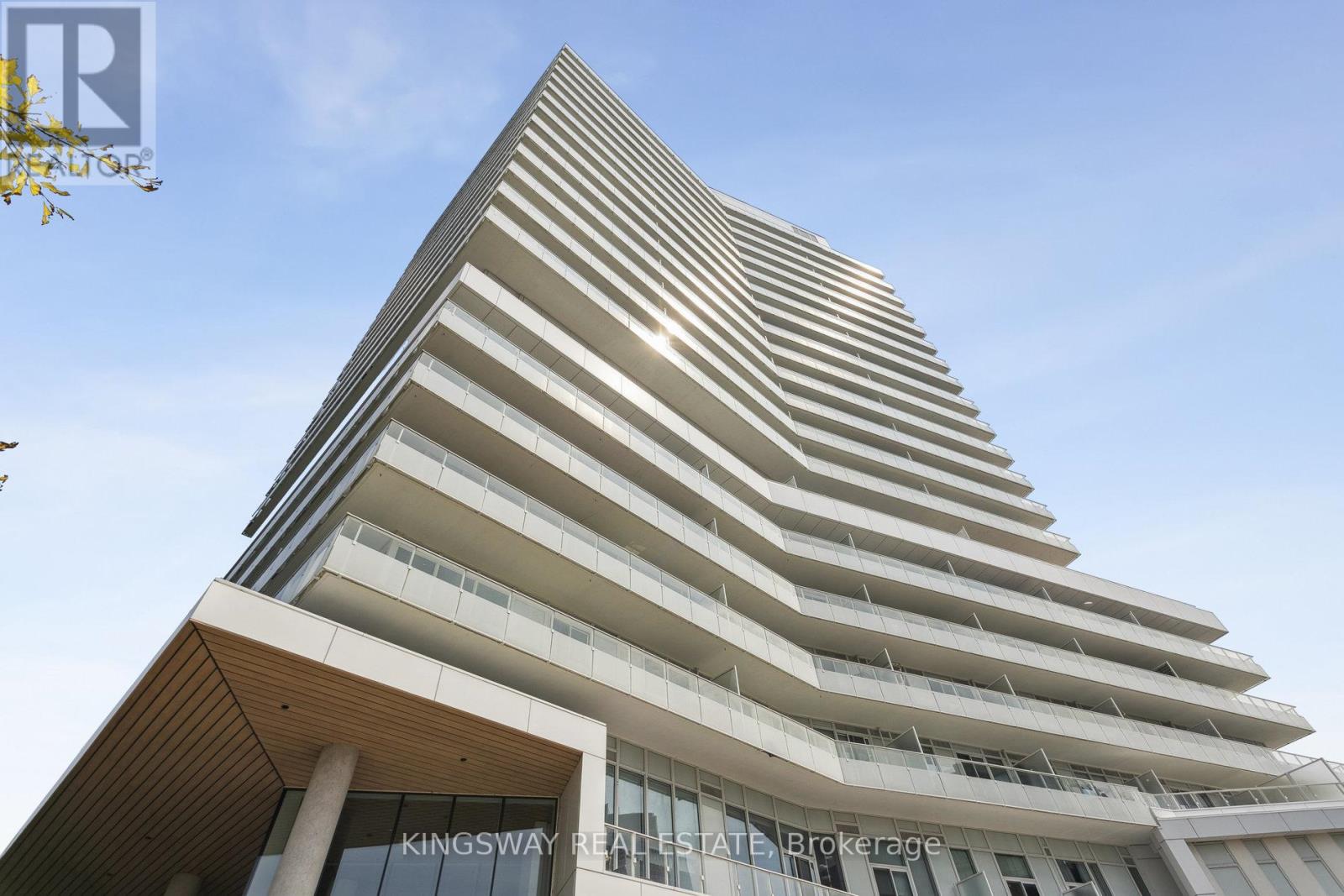 604 20 Brin Dr, Toronto, ON M8X 0B2