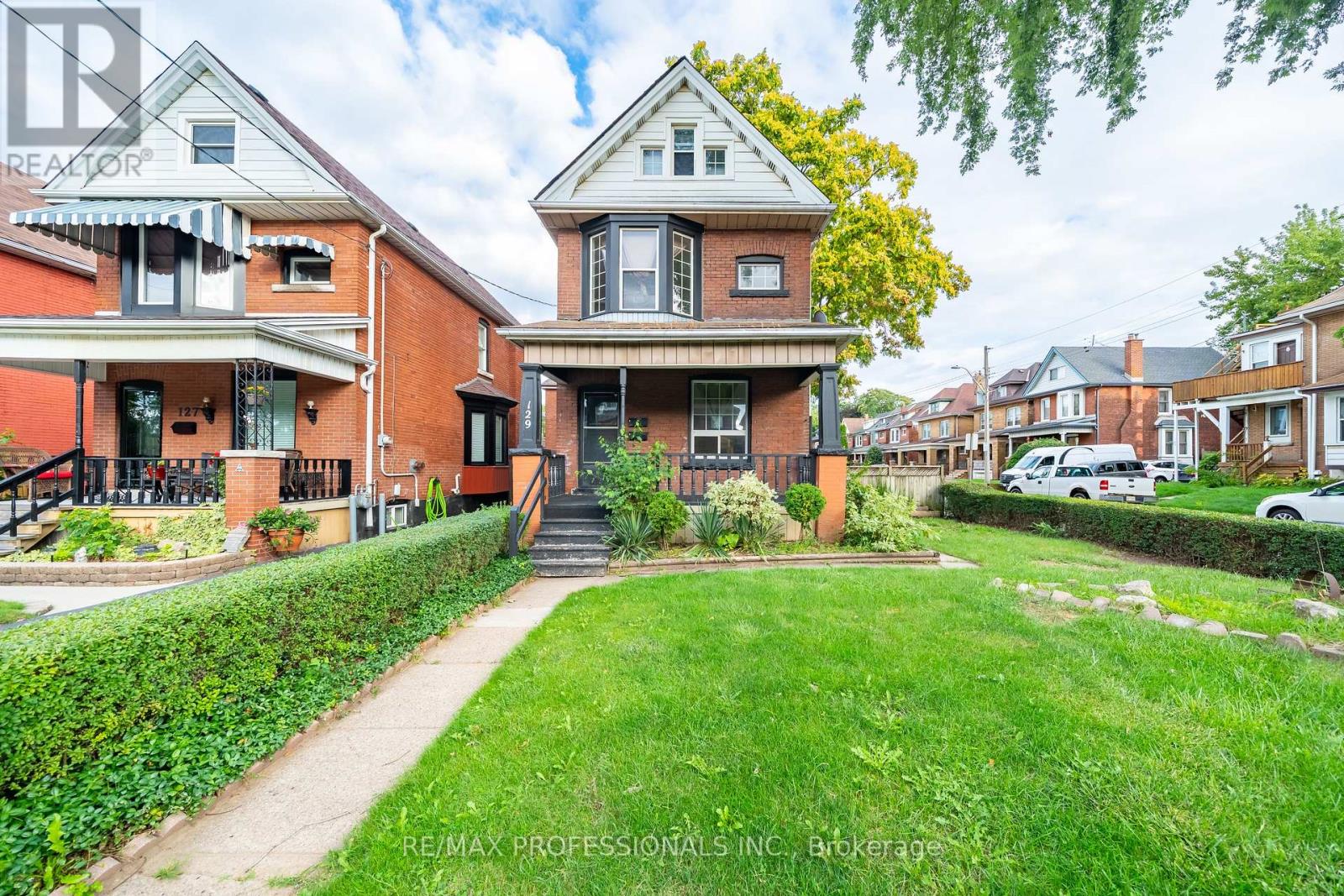 129 Balsam Ave S, Hamilton, ON L8M 3B4