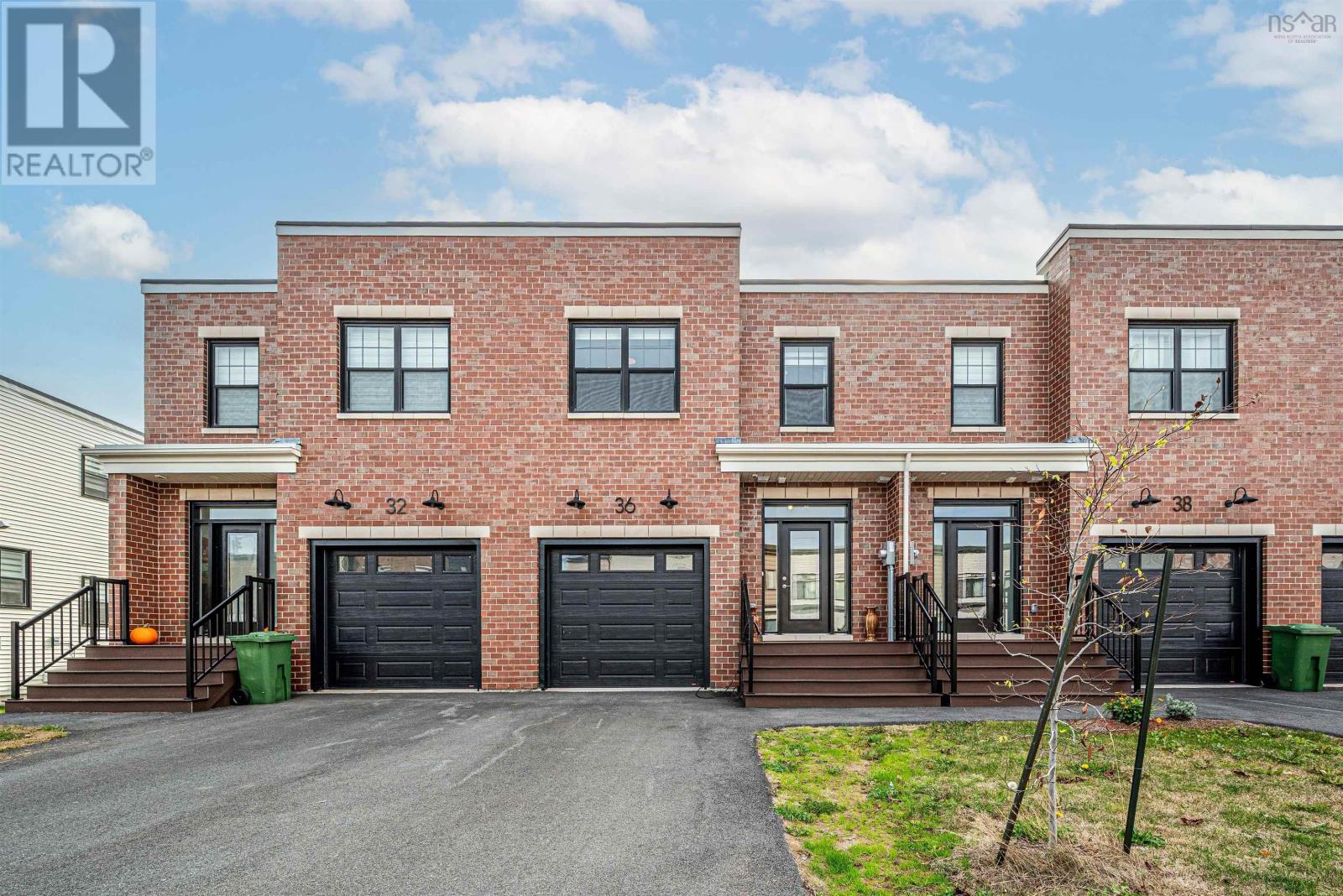36 Trekker Dr, Bedford, NS B4B 2K7