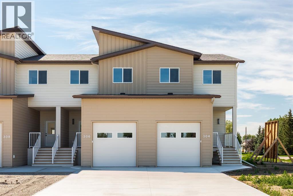 304 S 50 W, Raymond, AB T0K 2S0