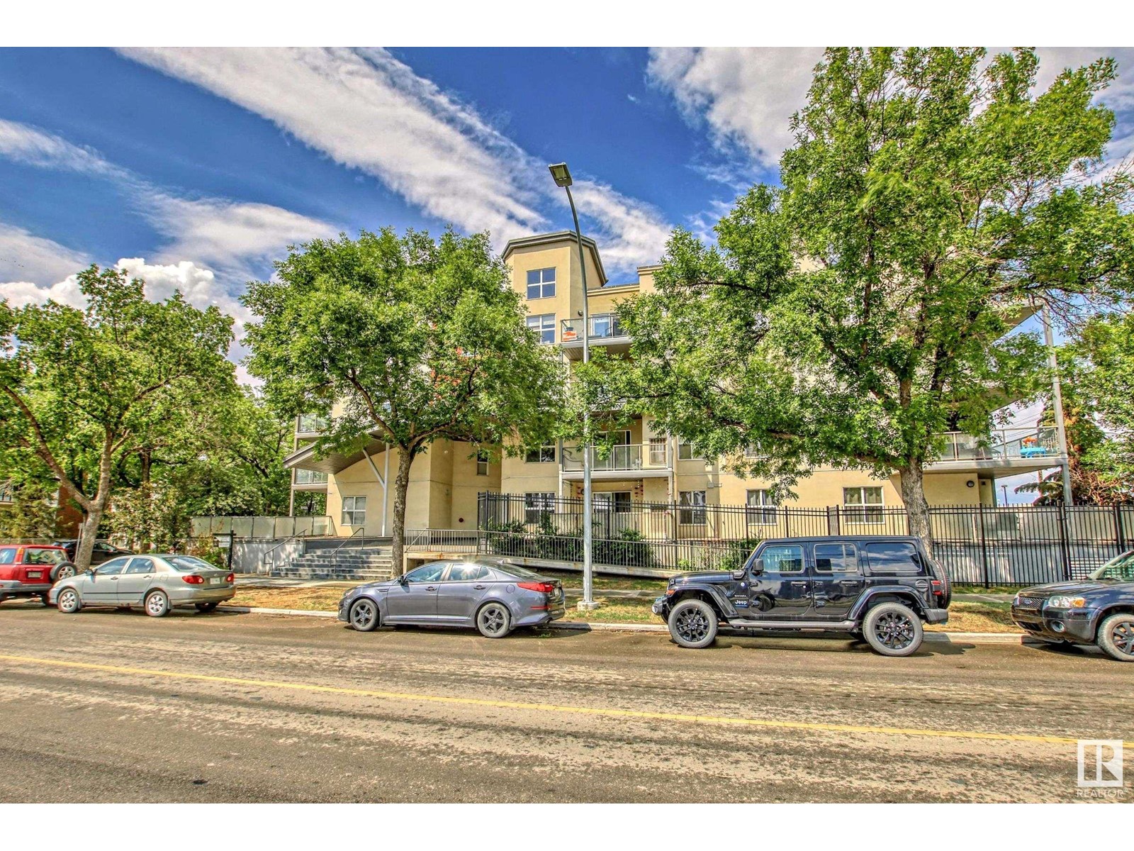 10118 106 Avenue Northwest #115, Edmonton, AB T5H 0B8