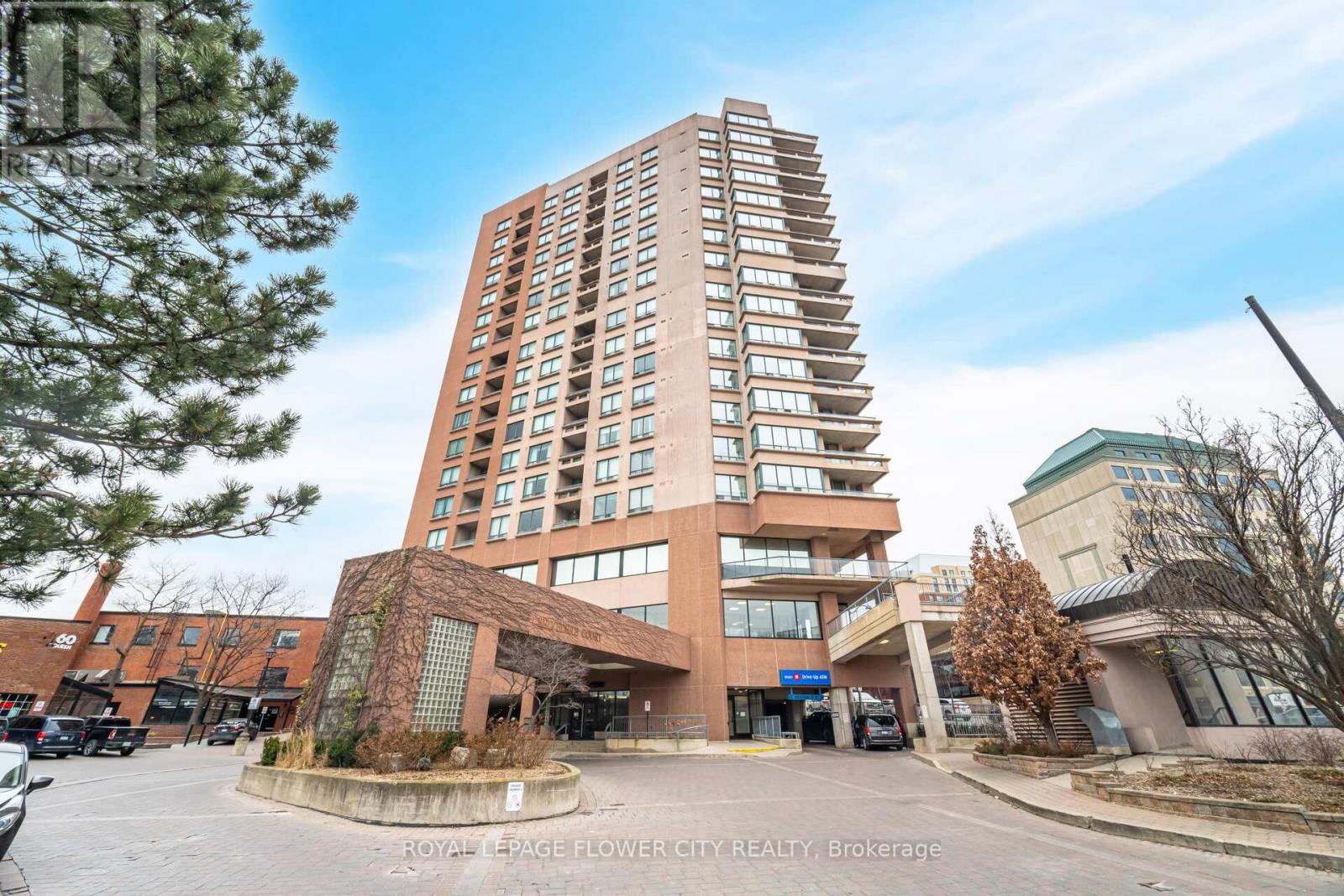 1 Belvedere Ct Ph5 Ct, Brampton, ON L6V 4M6