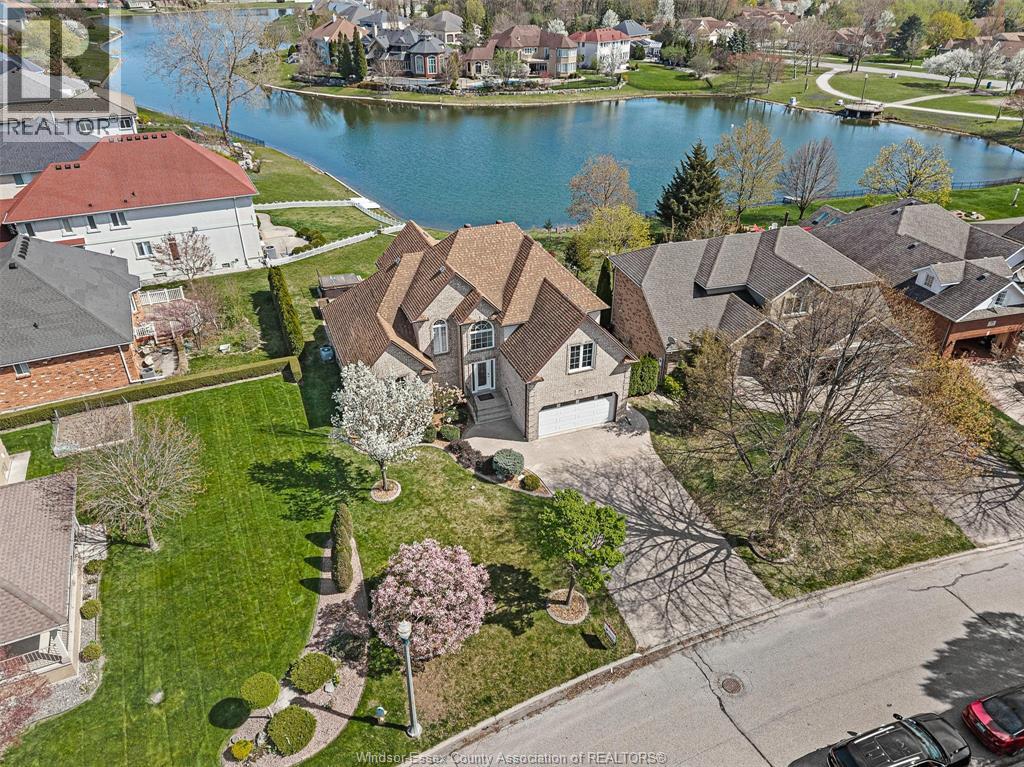 4520 Centre Lake Dr, Windsor, ON N9G 2R1
