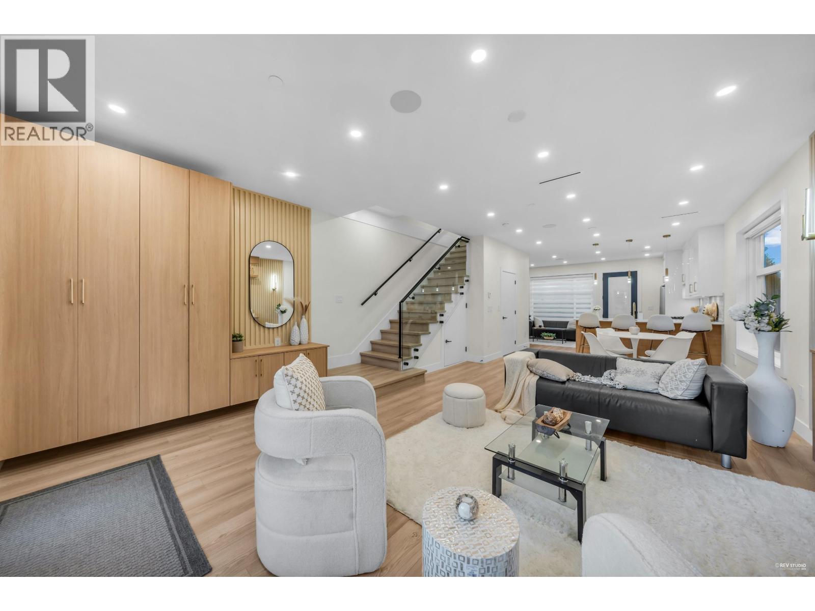 2705 E 3rd Avenue Unit 2, Vancouver, BC V5M 1H3