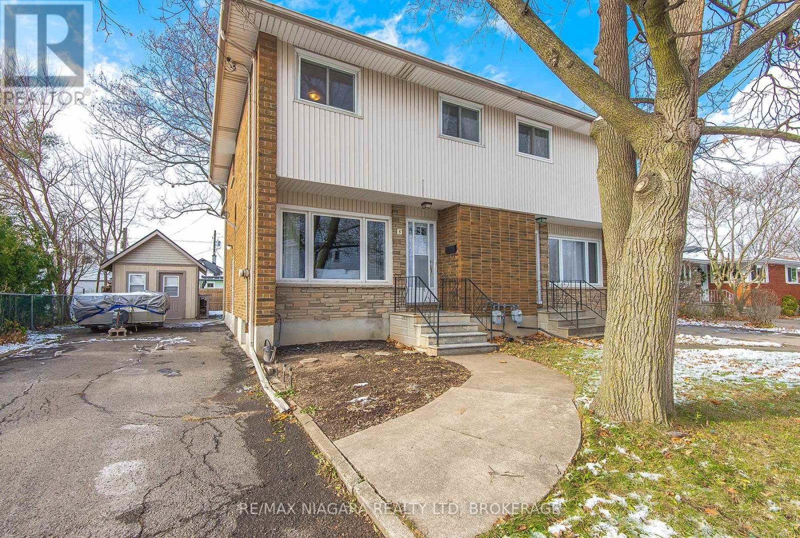 5 Glen Ave, St. Catharines, ON L2S 1K7