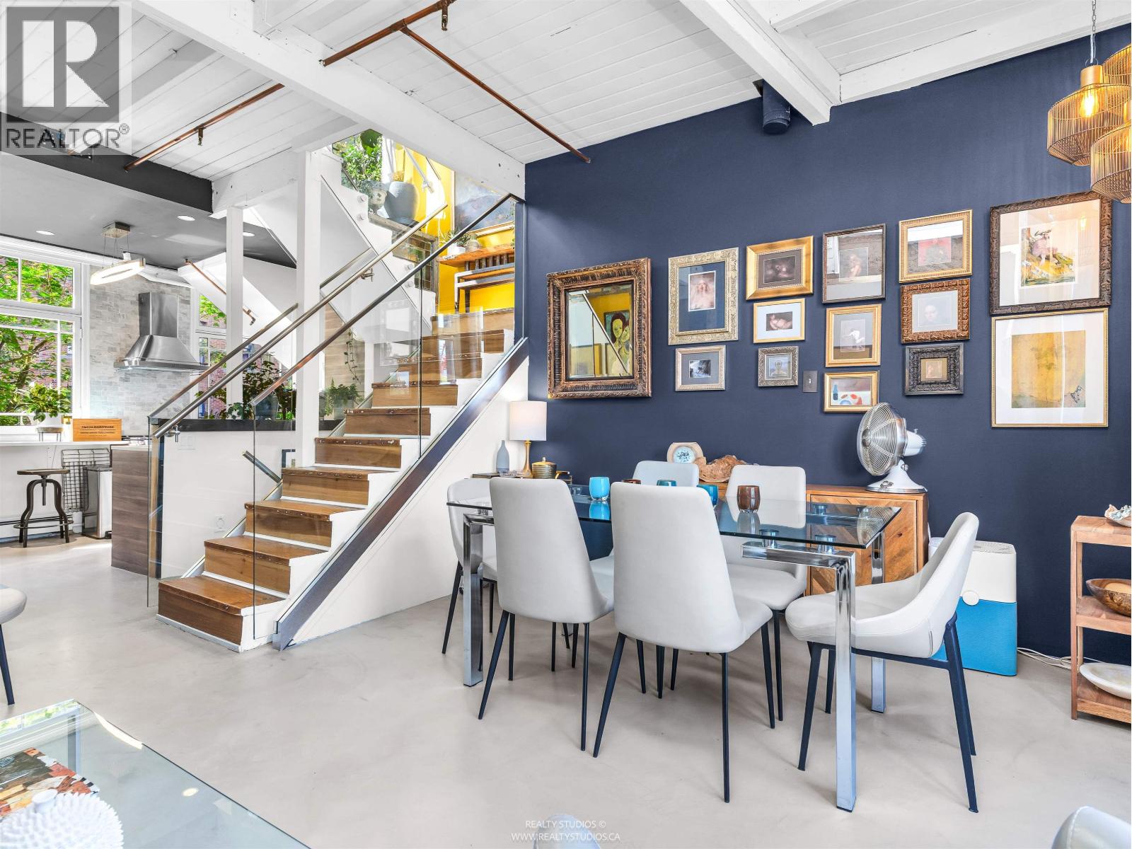 83 Alexander St, Vancouver, BC V6A 1B2
