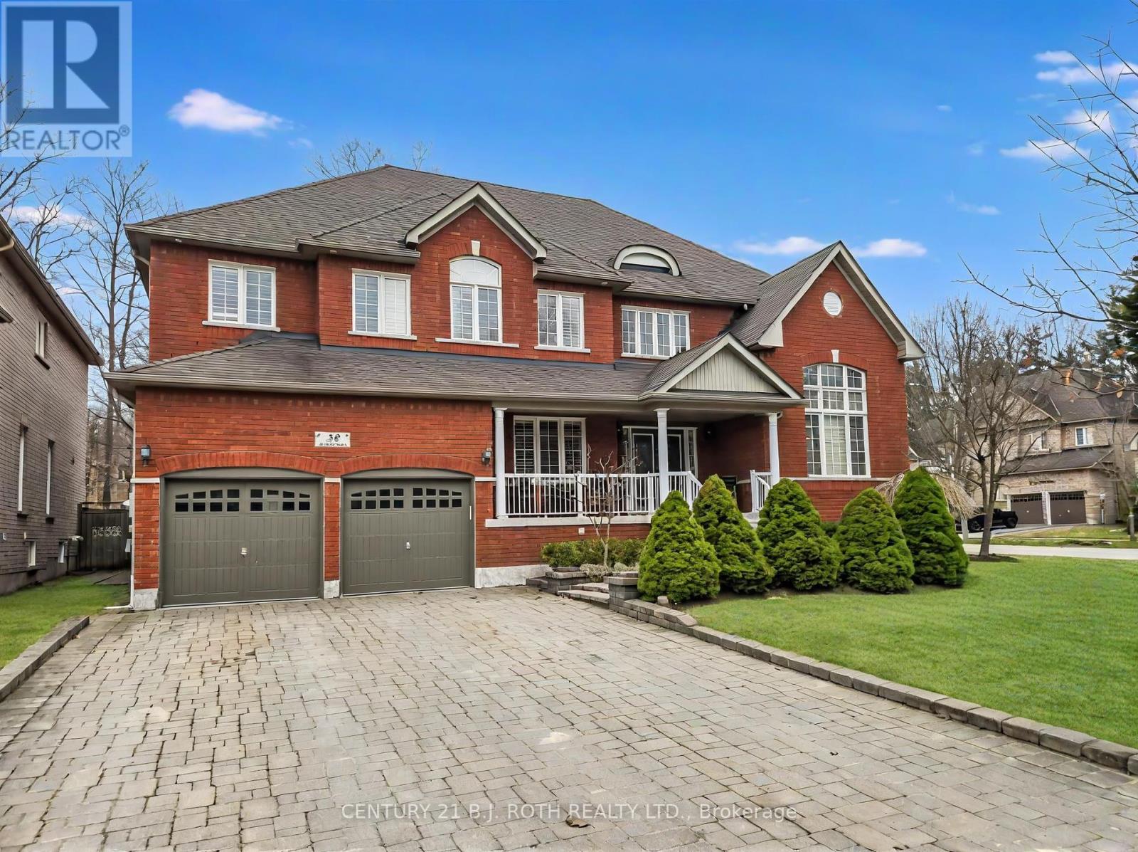 38 Camelot Sq, Barrie, ON L4M 0C3