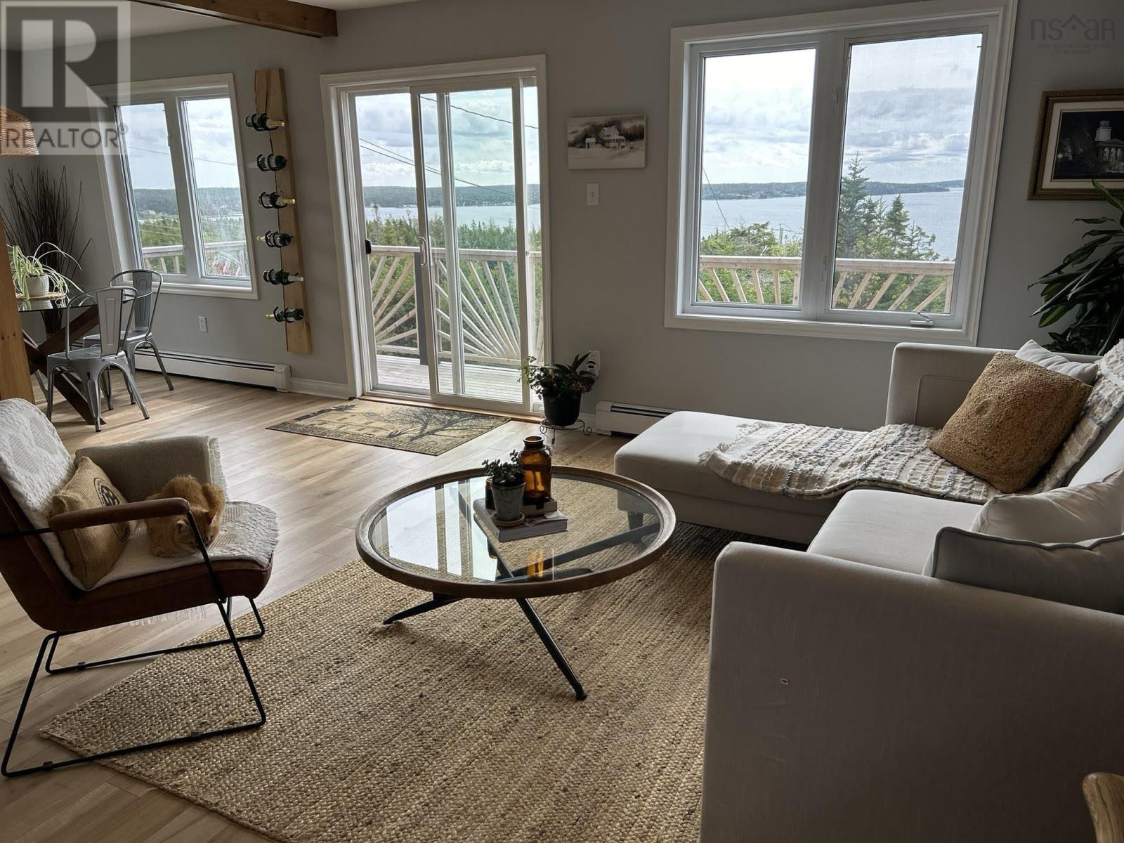 26 Split Rock Dr, Salmon River, NS B0J 1P0