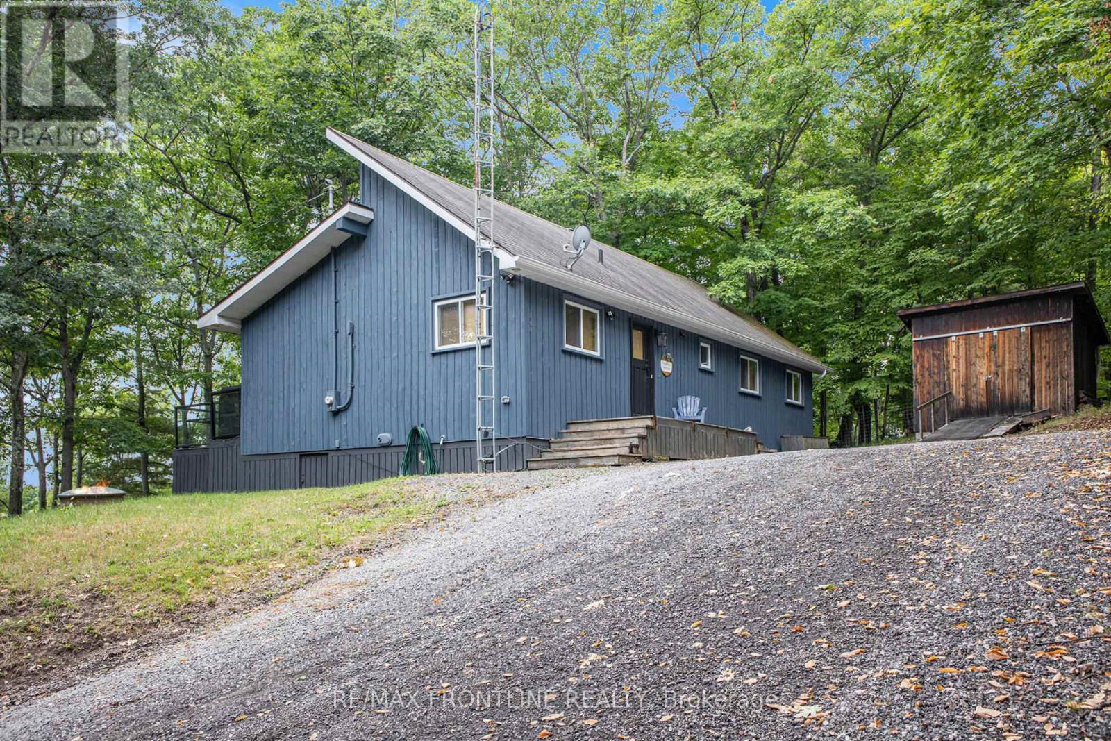 133 Miners Point Rd, Tay Valley, ON K7H 3C5