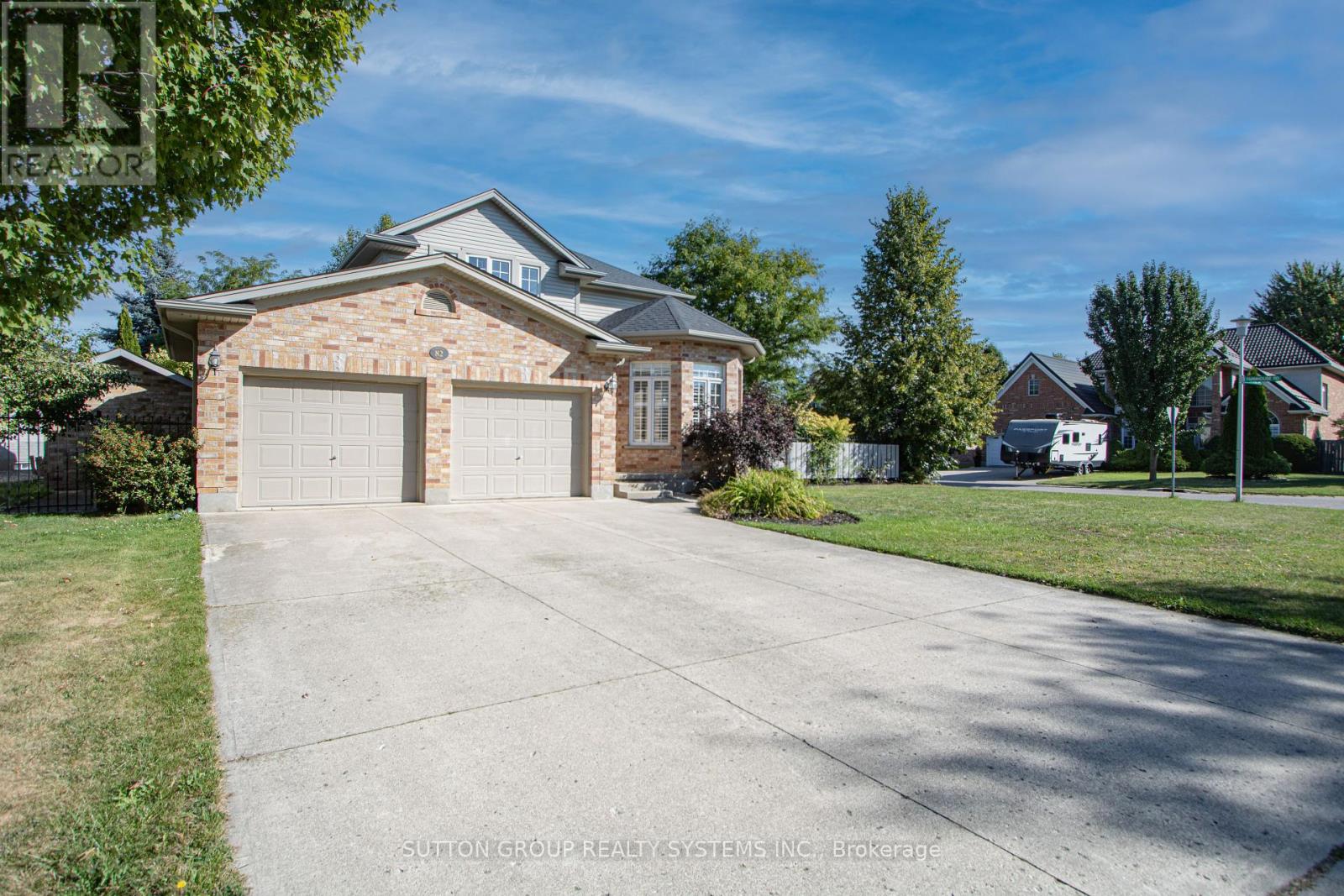 82 Cobblestone St, London, ON N5Y 5M4