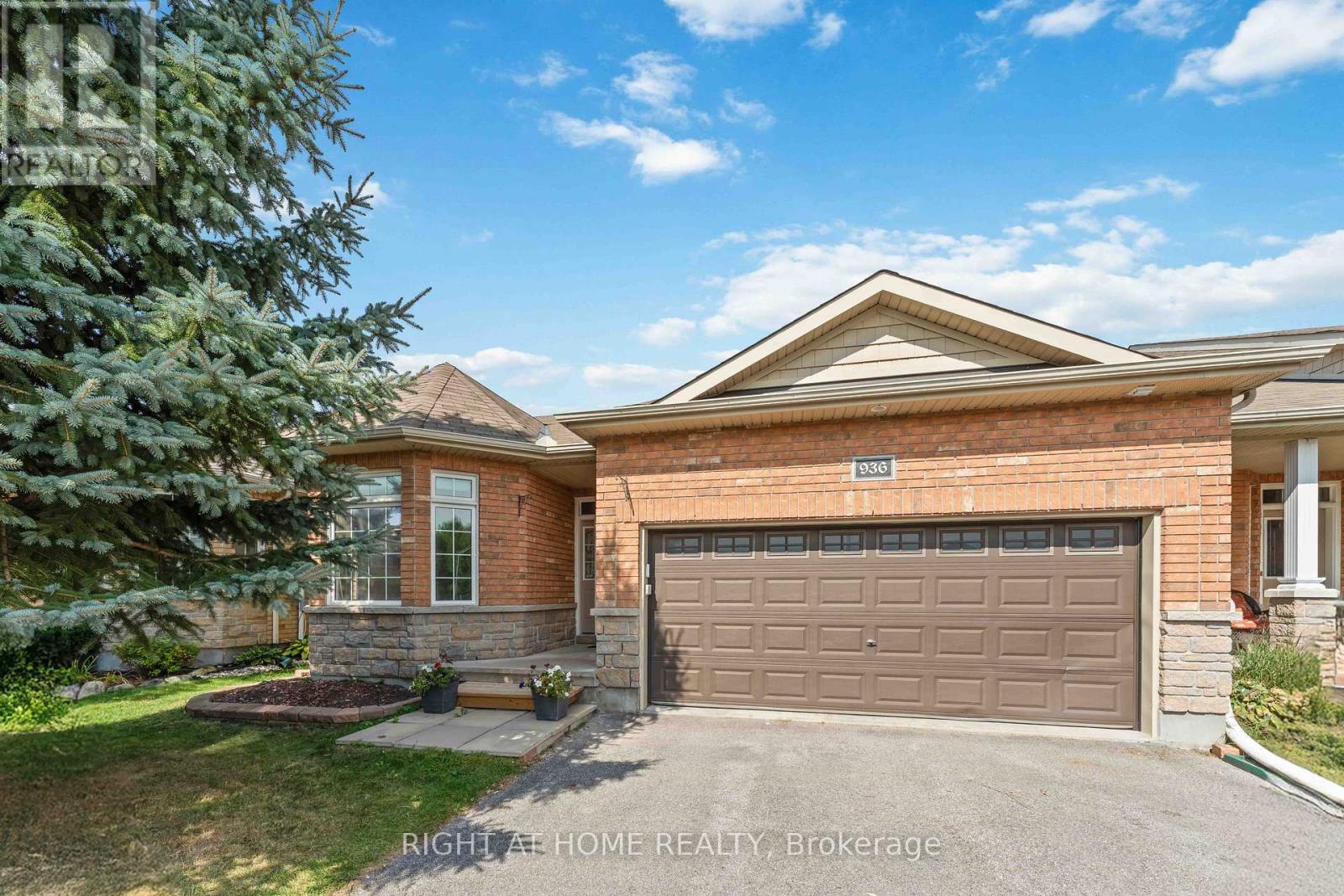 936 Burwash Landing Byway, Ottawa, ON K2W 0C8